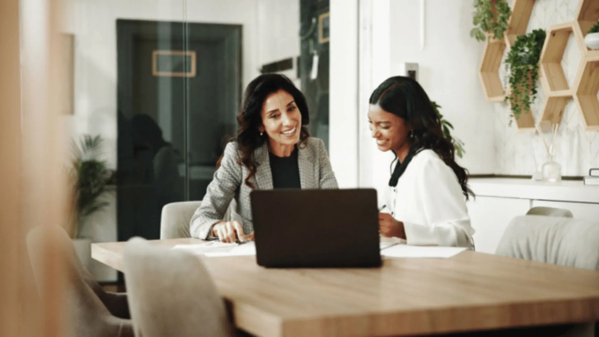 Should You Work With an R&D Tax Consultant or Go It Alone | Easy R&D